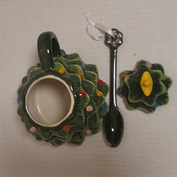 New Mr Christmas,  Christmas Tree Lidded Mug with Spoon - Picture 11 of 16